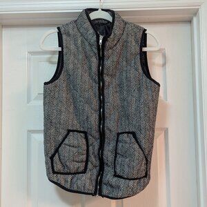 Herringbone small black and white vest